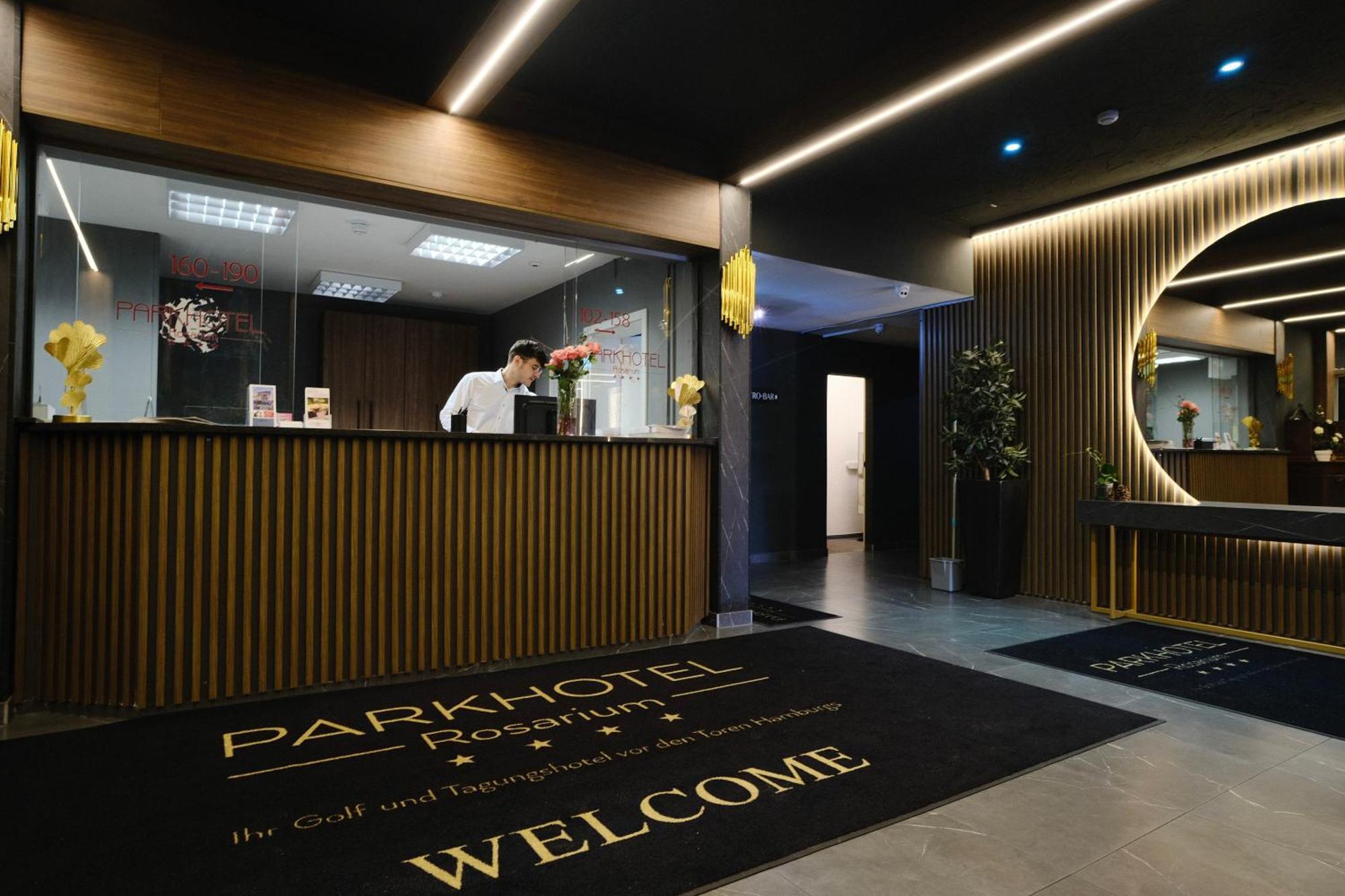 Parkhotel - Rosarium Uetersen Ngoại thất bức ảnh