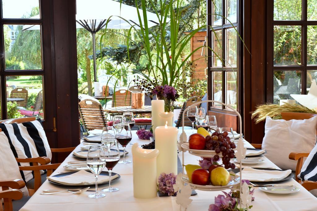 Parkhotel - Rosarium Uetersen Ngoại thất bức ảnh