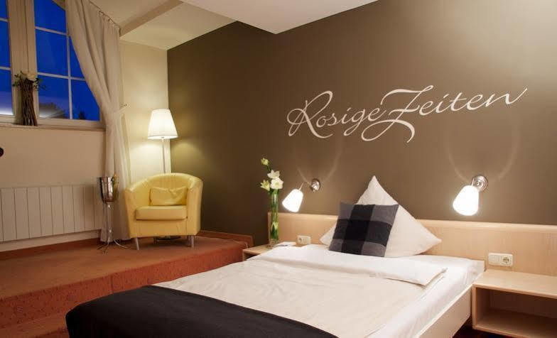 Parkhotel - Rosarium Uetersen Ngoại thất bức ảnh
